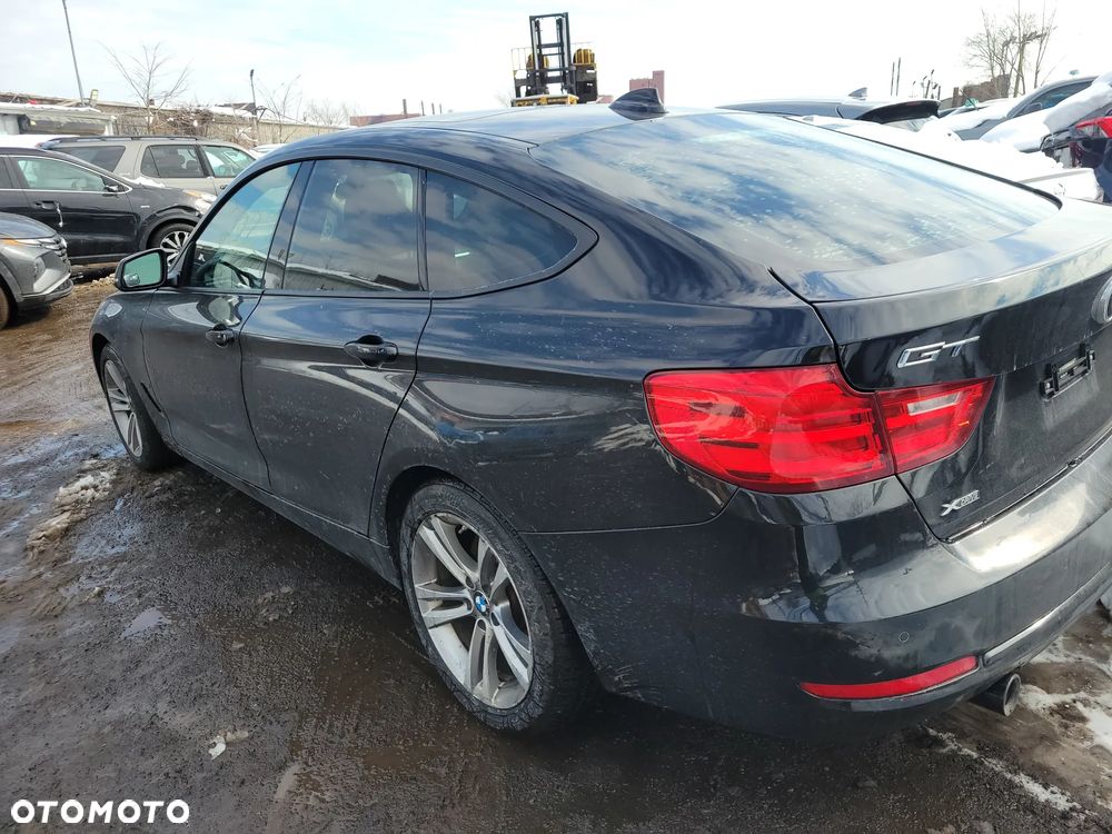 BMW 3GT 335i xDrive Sport-Aut - 2