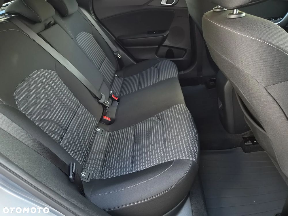 Kia XCeed 1.5 T-GDI M - 26