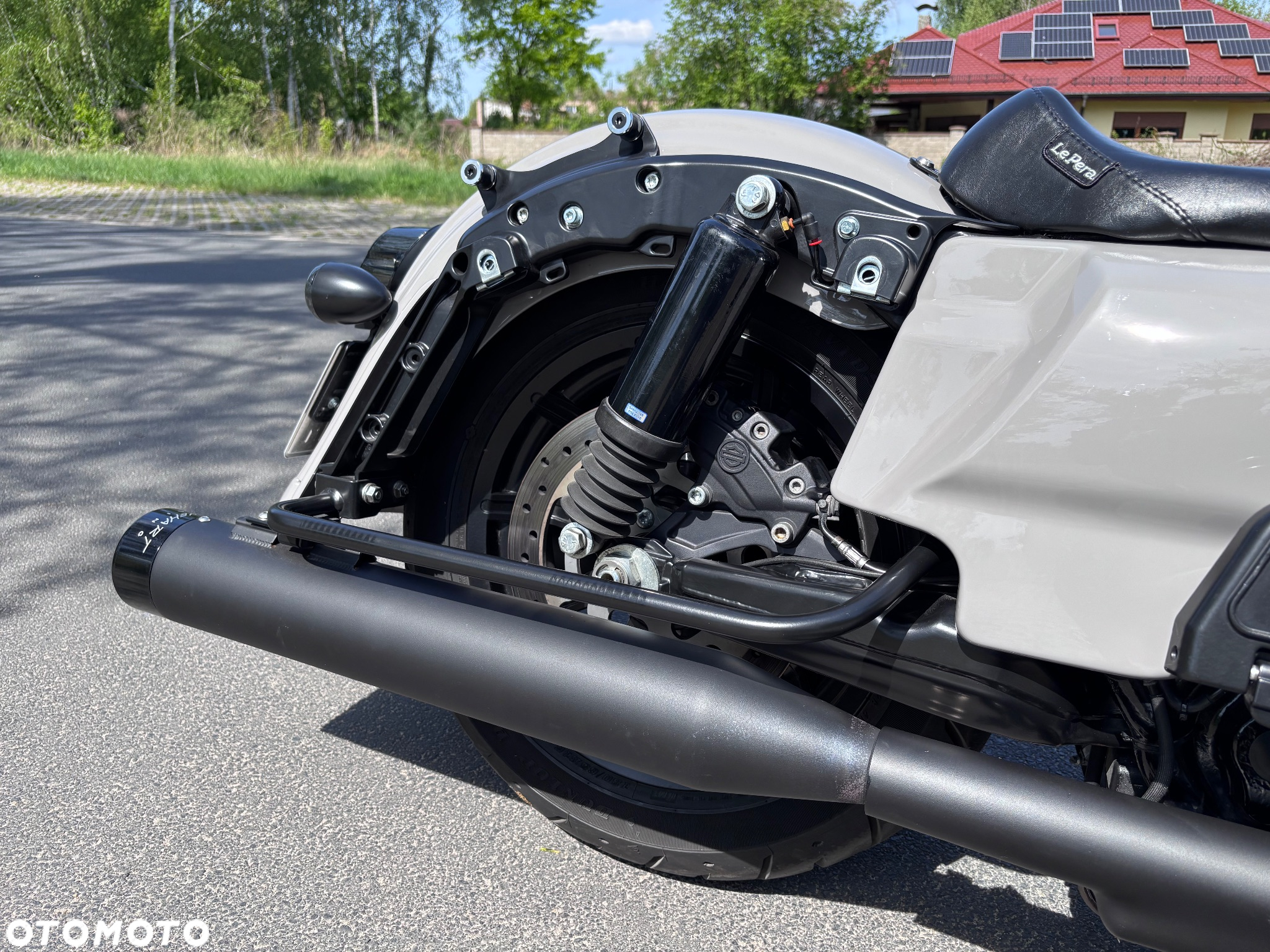 Harley-Davidson FLHS Electra Glide - 24
