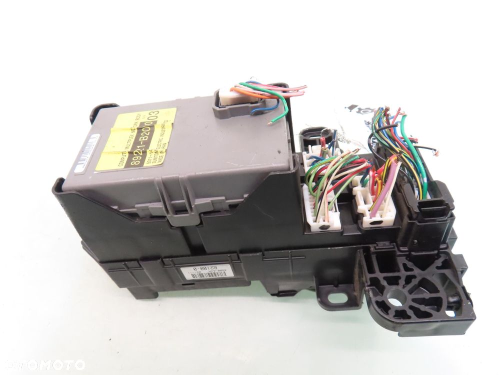 SKRZYNKA BEZPIECZNIKÓW MODUŁ BSI  DAIHATSU CUORE VII 89221B2030 - 7