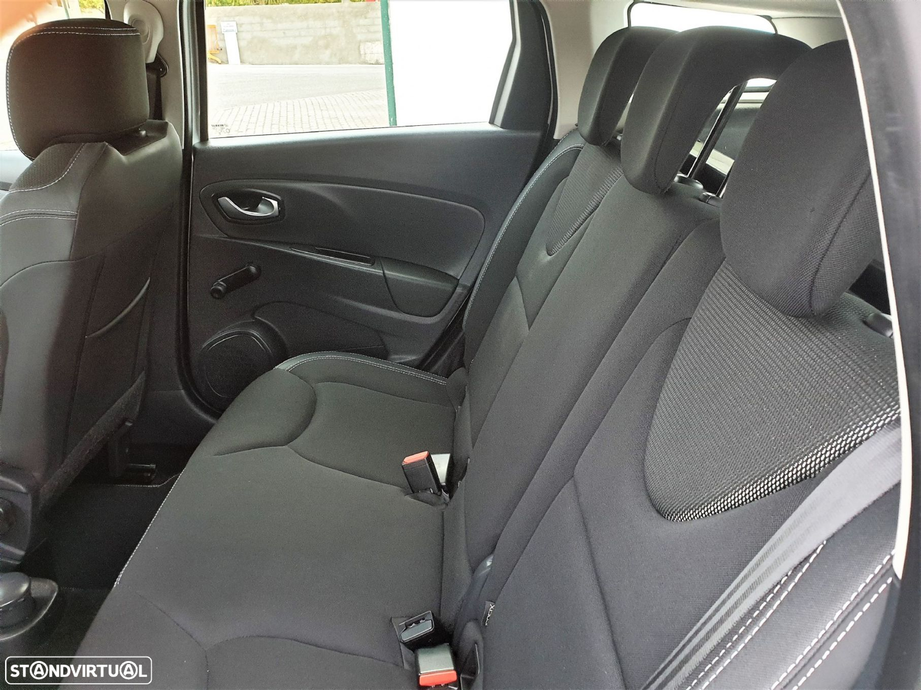 Renault Clio Sport Tourer Energy dCi 90 Start & Stop LIMITED - 37
