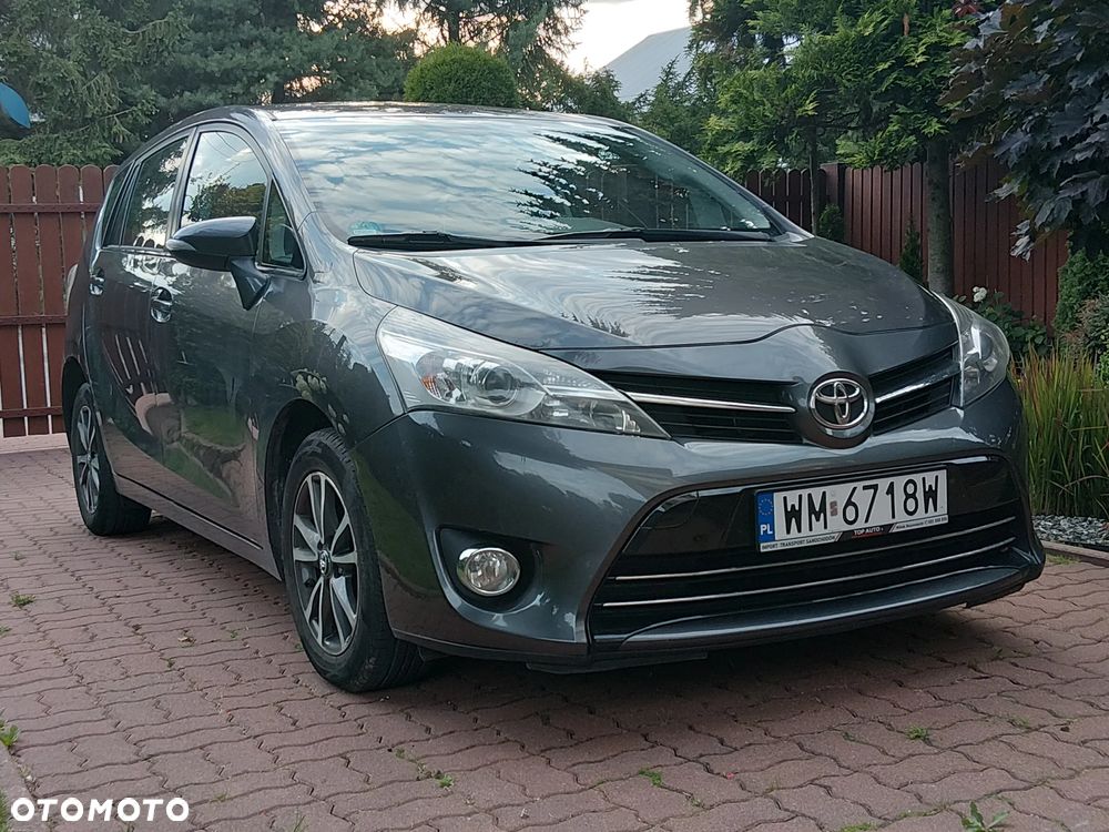 Toyota Verso - 24