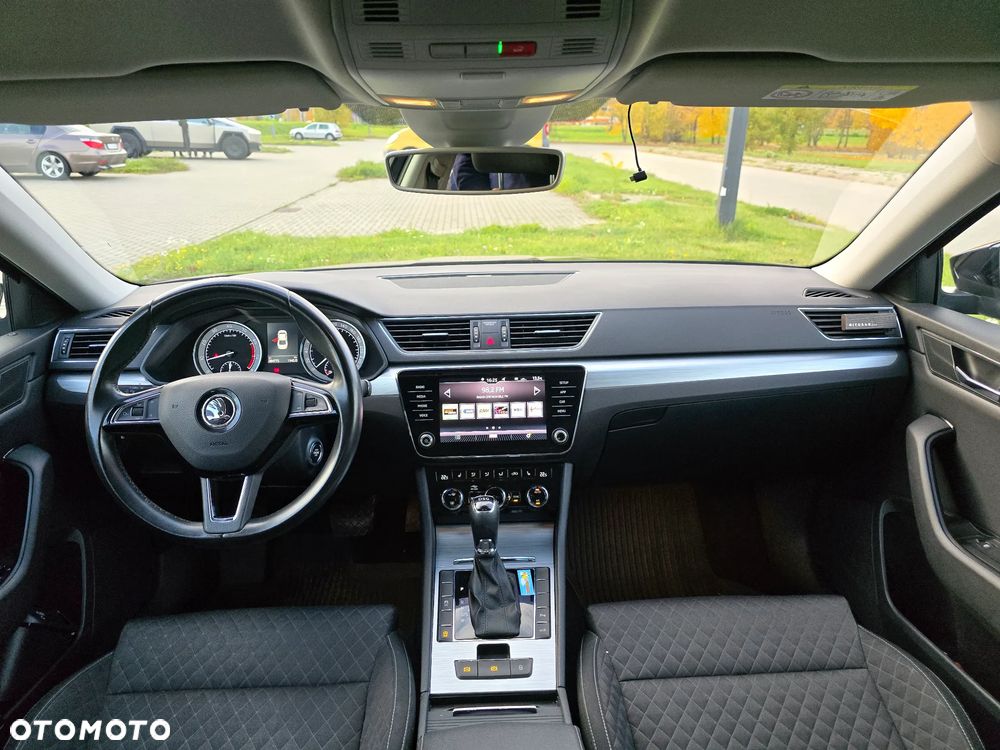 Skoda Superb 2.0 TSI Ambition DSG - 11