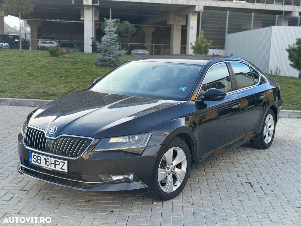 Skoda Superb 2.0 TDI DSG SportLine - 1
