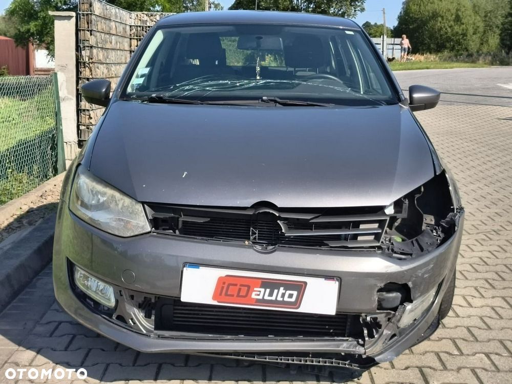 Volkswagen Polo - 2