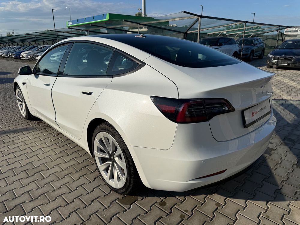 Tesla Model 3 Standard Reichweite Plus Hinterradantrieb - 9