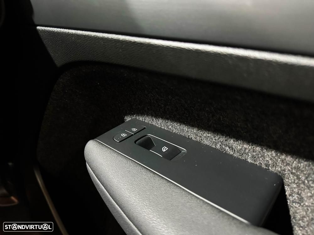 Volvo C40 Recharge 82 kWh Twin Motor Plus - 34