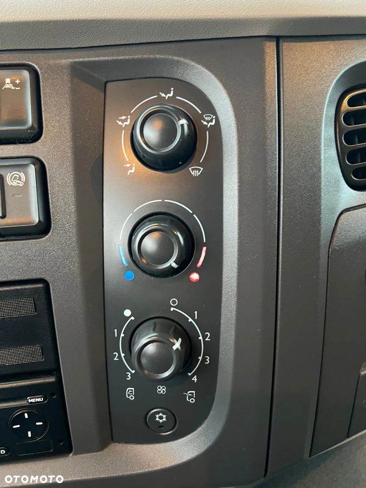 DAF LF 320 LF320 Kontener 18 ep 7,5 m winda sprowadzony wron-pol - 33