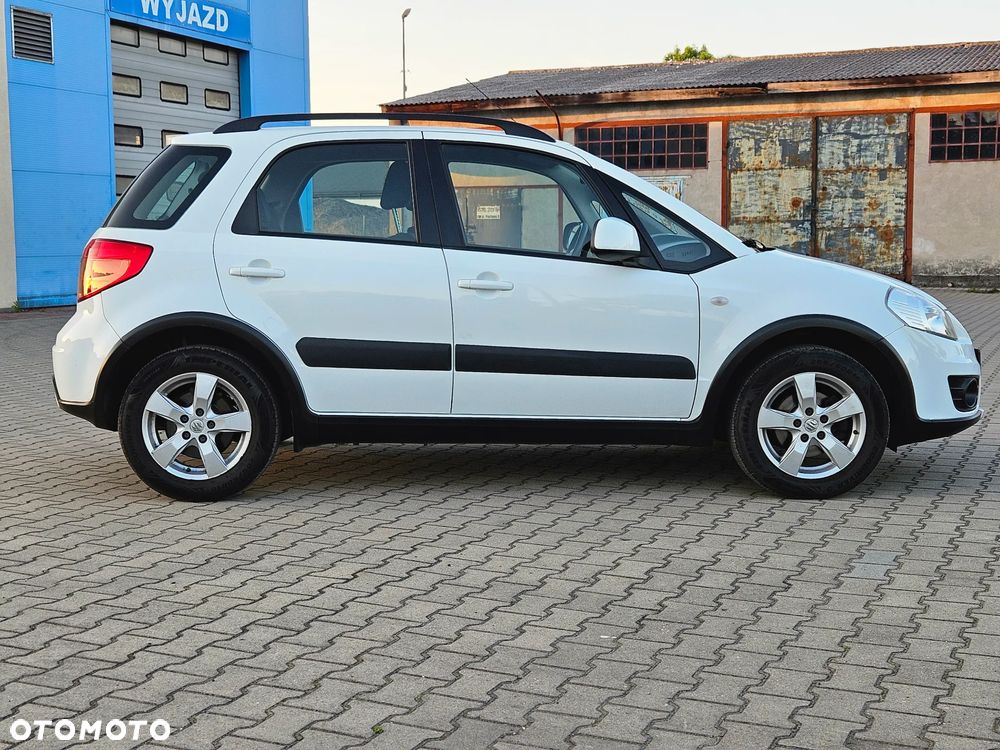 Suzuki SX4 1.6 Comfort Plus - 5