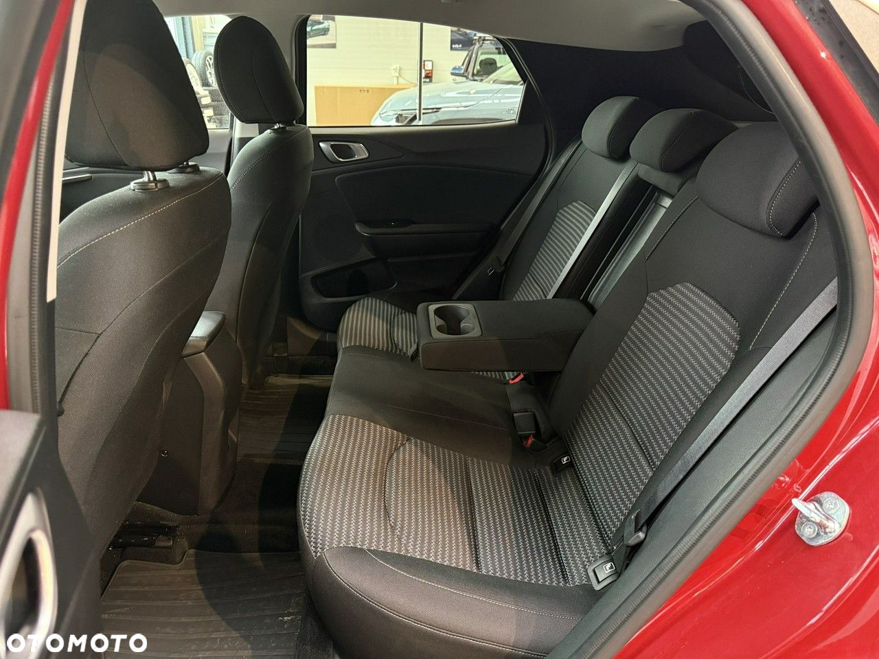 Kia XCeed - 24