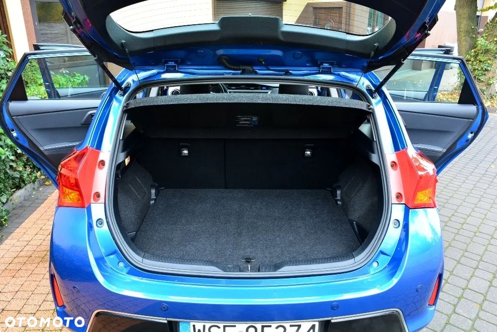 Toyota Auris 1.6 Premium Comfort - 14