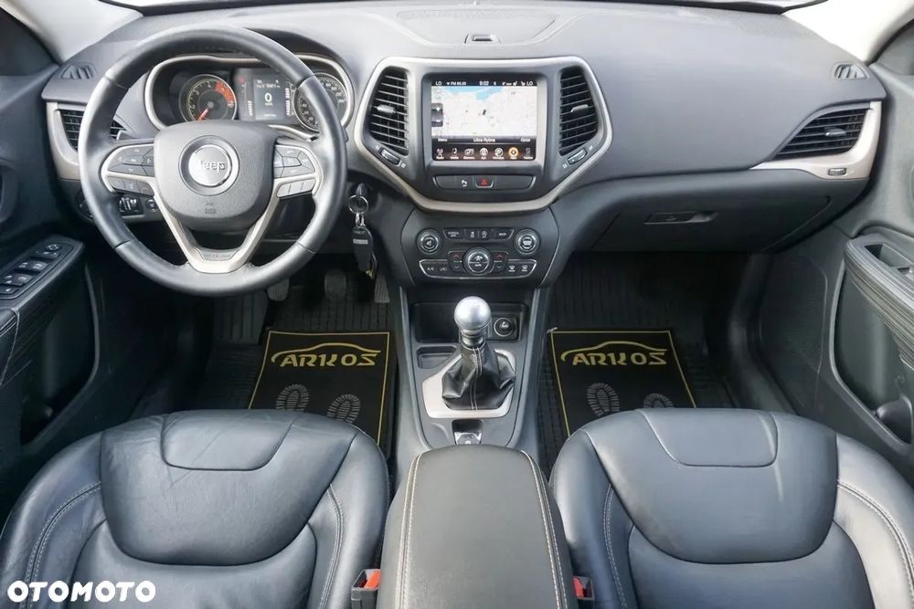 Jeep Cherokee - 2