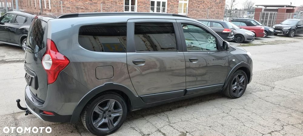 Dacia Lodgy SCe 100 Stepway - 10