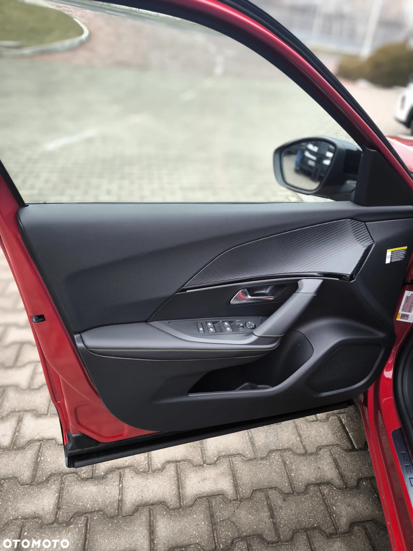 Peugeot 2008 PureTech mHEV GT e-DCS6 - 7