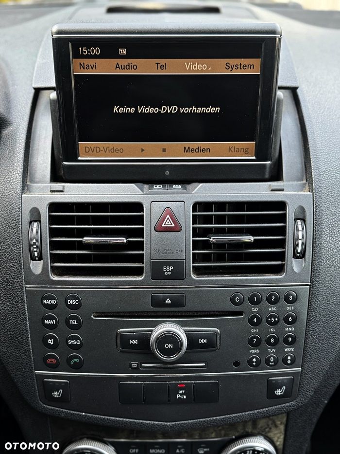 Mercedes-Benz Klasa C 220 CDI DPF Automatik BlueEFFICIENCY Avantgarde - 27