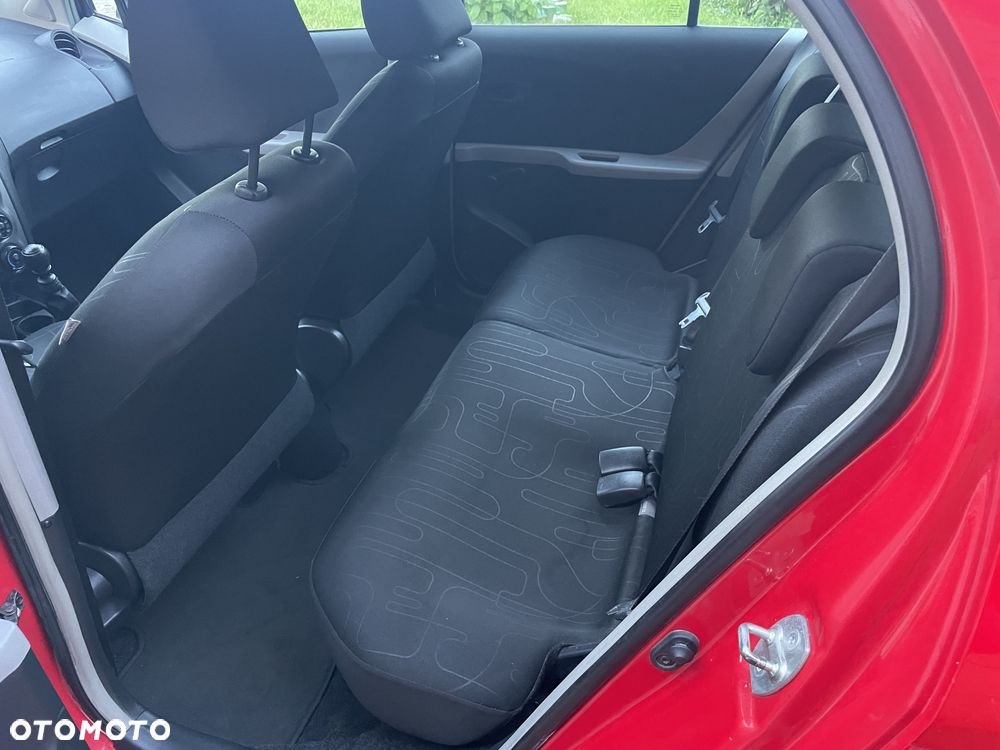 Toyota Yaris 1.33 Sol - 4