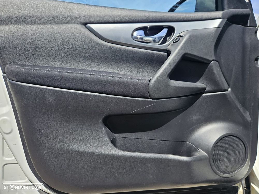Nissan Qashqai 1.6 dCi N-Connecta 18 RS+PS - 29