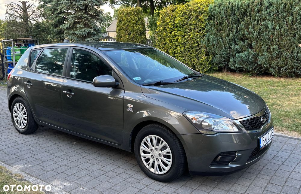 Kia Ceed 1.4 CVVT Vision - 25