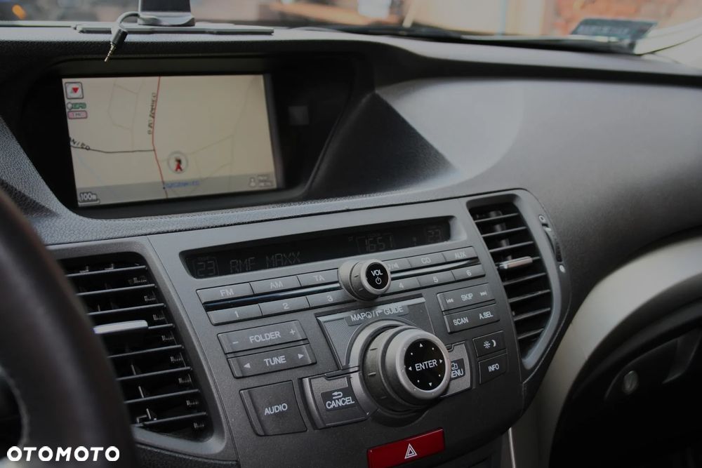 Honda Accord 2.0 Executive - 8