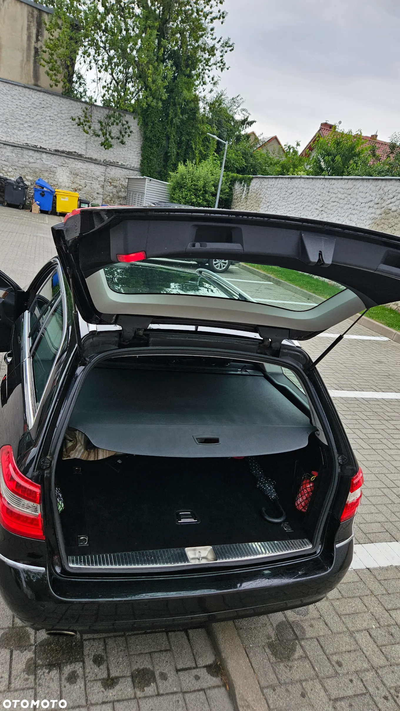 Mercedes-Benz Klasa E 200 T CGI BlueEFFICIENCY Automatik Elegance - 14