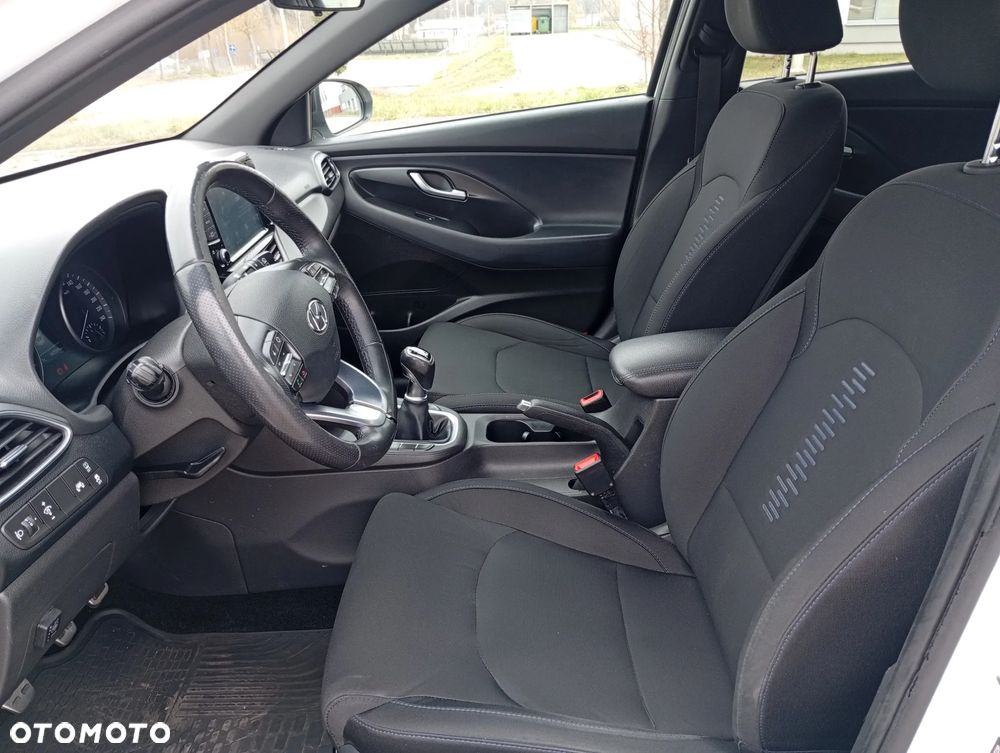 Hyundai i30 1.4 GO - 14