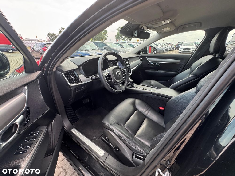 Volvo S90 D4 Geartronic Momentum Pro - 23