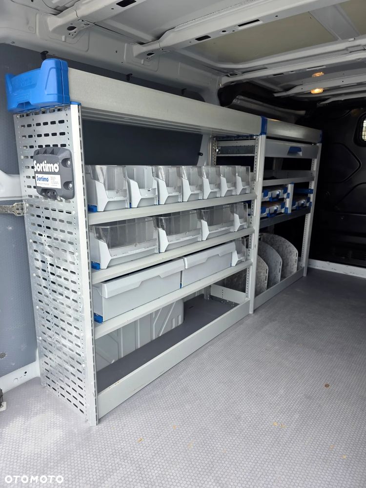 Ford TRANSIT CUSTOM 2,0 TDCI 130 KONNY DŁUGI L2H1 KLIMA ZABUDOWA WARSZTATOWA SORTIMO 156T/KM PRZEBIEGU GWARNCJA - 31