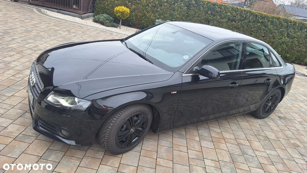 Audi A4 Limousine - 4