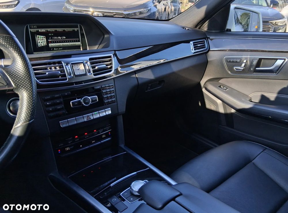 Mercedes-Benz Klasa E 300 4Matic 7G-TRONIC Avantgarde - 16