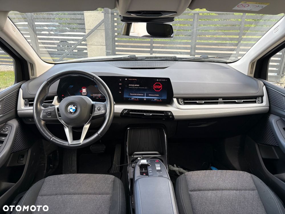 BMW Seria 2 218i - 8
