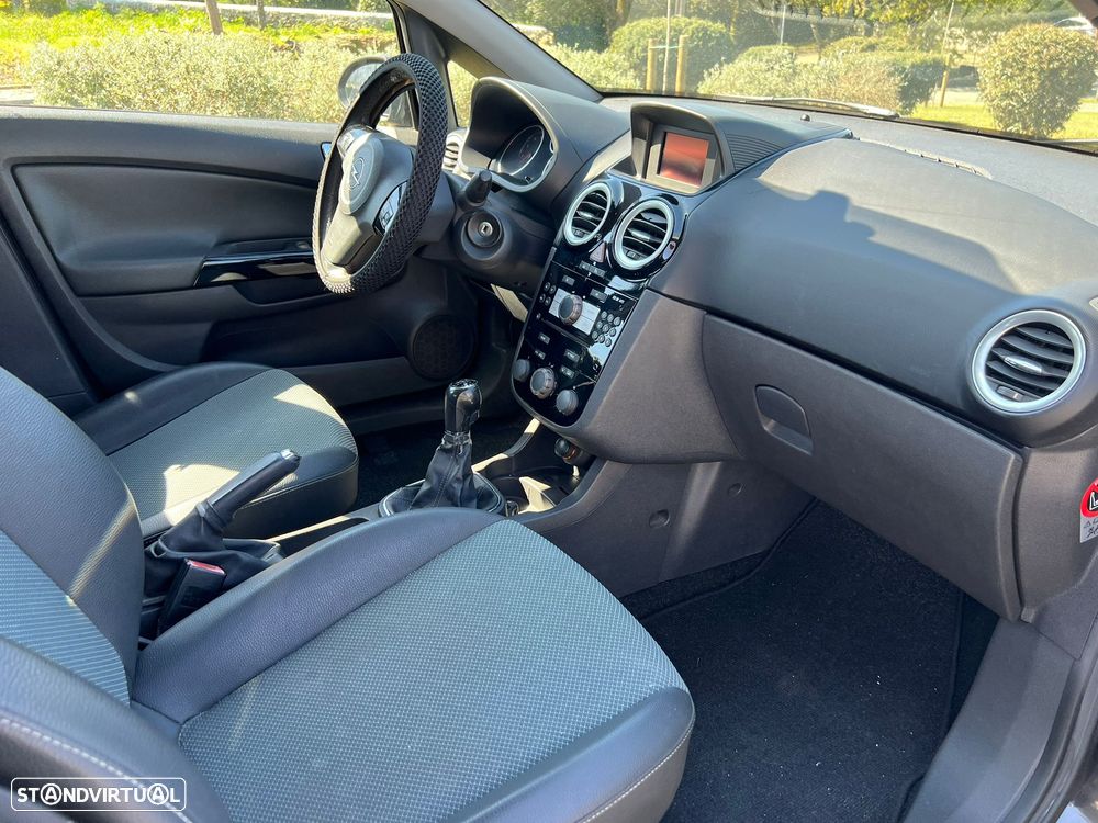 Opel Corsa 1.2 Enjoy - 11