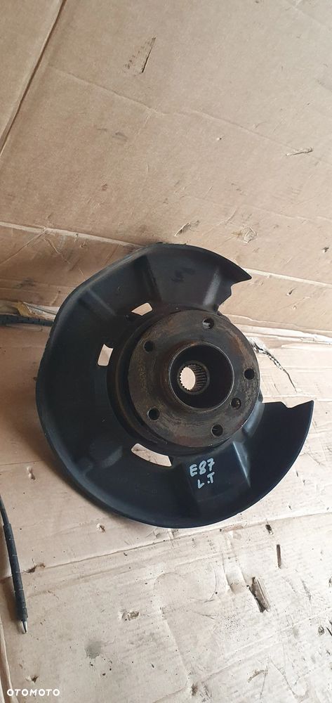 Zwrotnica piasta lewy tył tylna lewa BMW I E81 E87 Lift 2.0i - 3