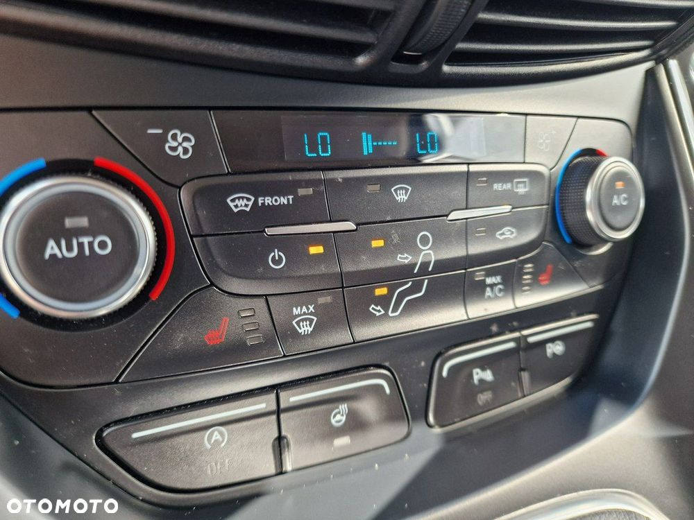 Ford Kuga 1.5 EcoBoost 2x4 Titanium - 30