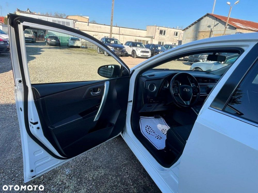 Toyota Auris - 31