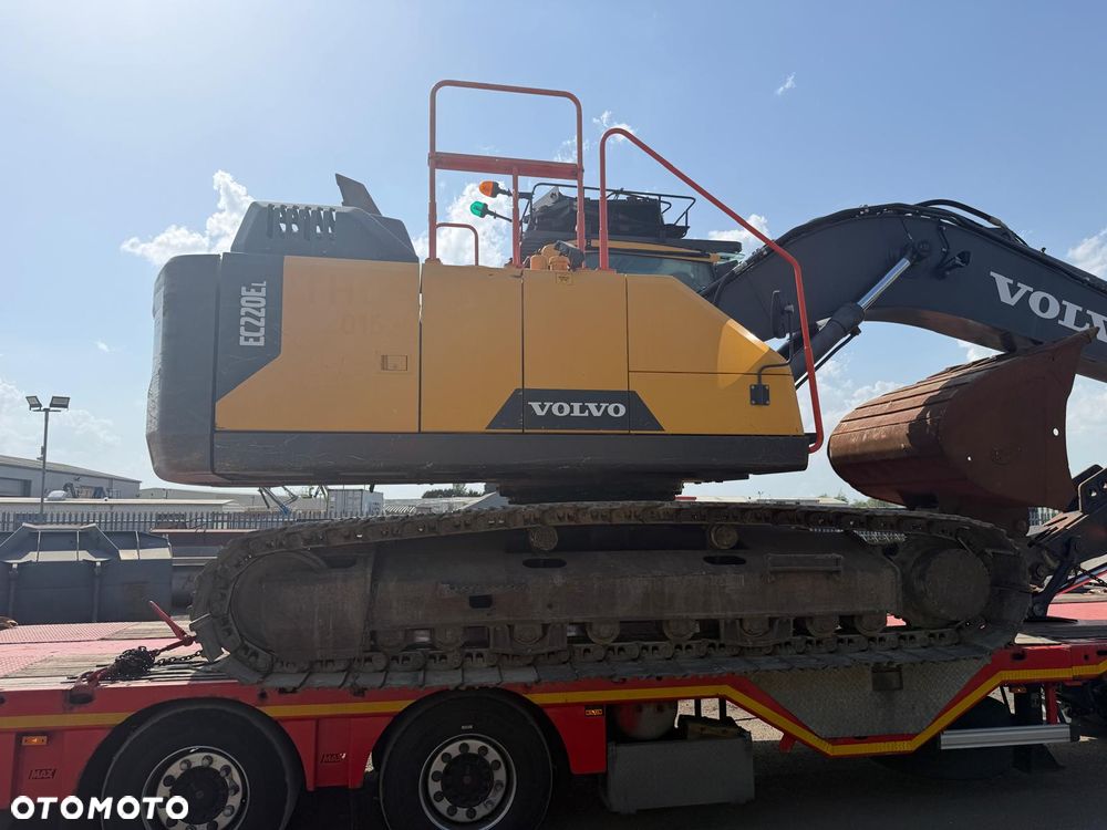 Volvo EC 220 EL - 3
