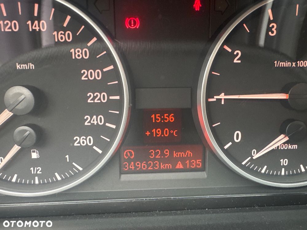 BMW Seria 3 320i - 40