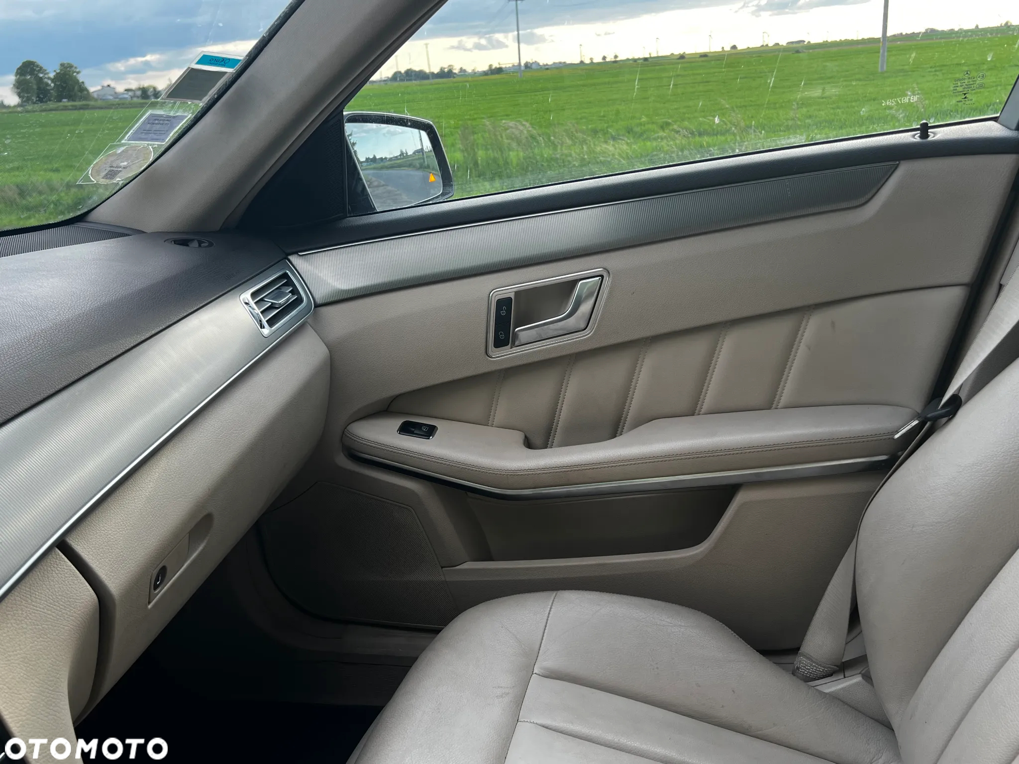 Mercedes-Benz Klasa E 300 BlueTEC Hybrid Elegance - 23
