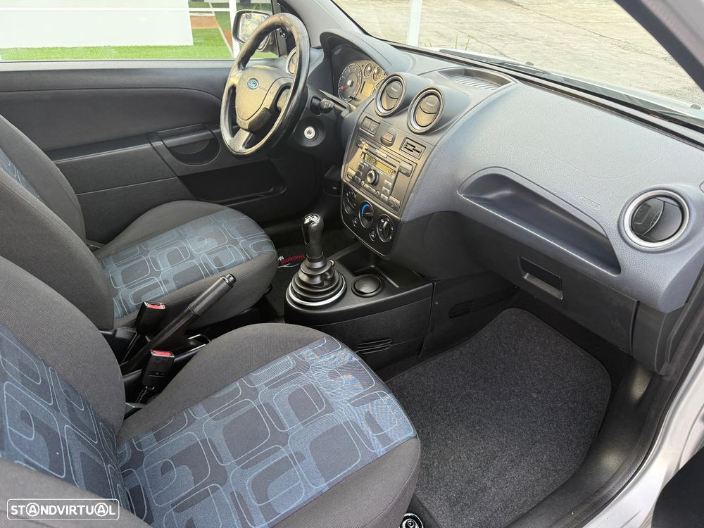 Ford FIESTA 1.4 TDCI SPORT VAN - 14