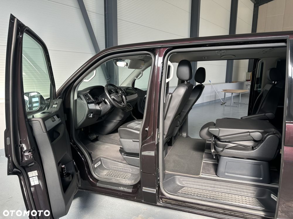 Volkswagen Multivan - 10