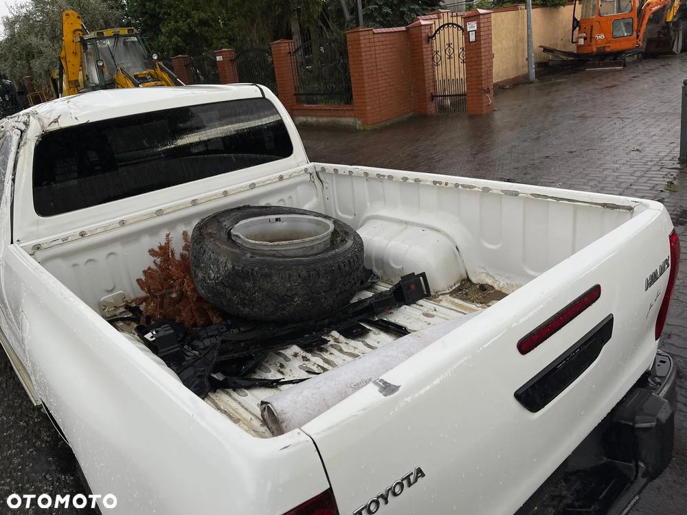 Toyota Hilux 4x4 Extra Cab Comfort - 34