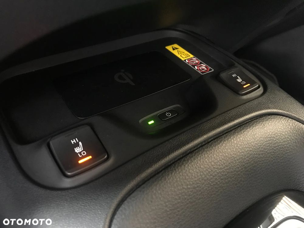 Toyota Corolla 1.8 Hybrid Comfort - 33