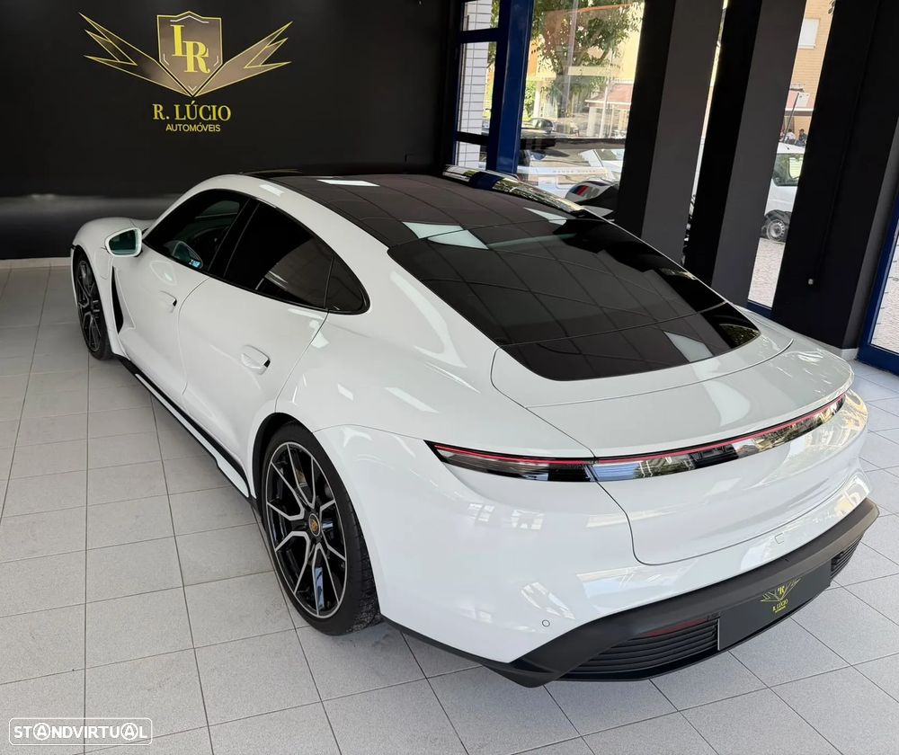 Porsche Taycan Bateria Performance Plus - 11