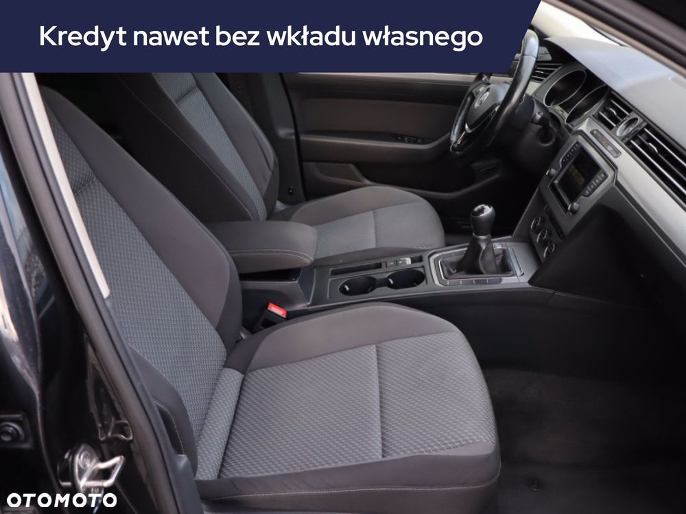 Volkswagen Passat Variant - 11