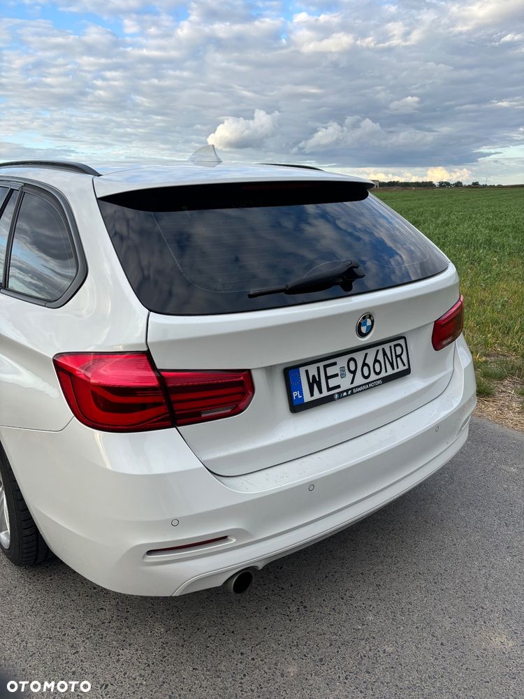 BMW Seria 3 318d Luxury Line - 12