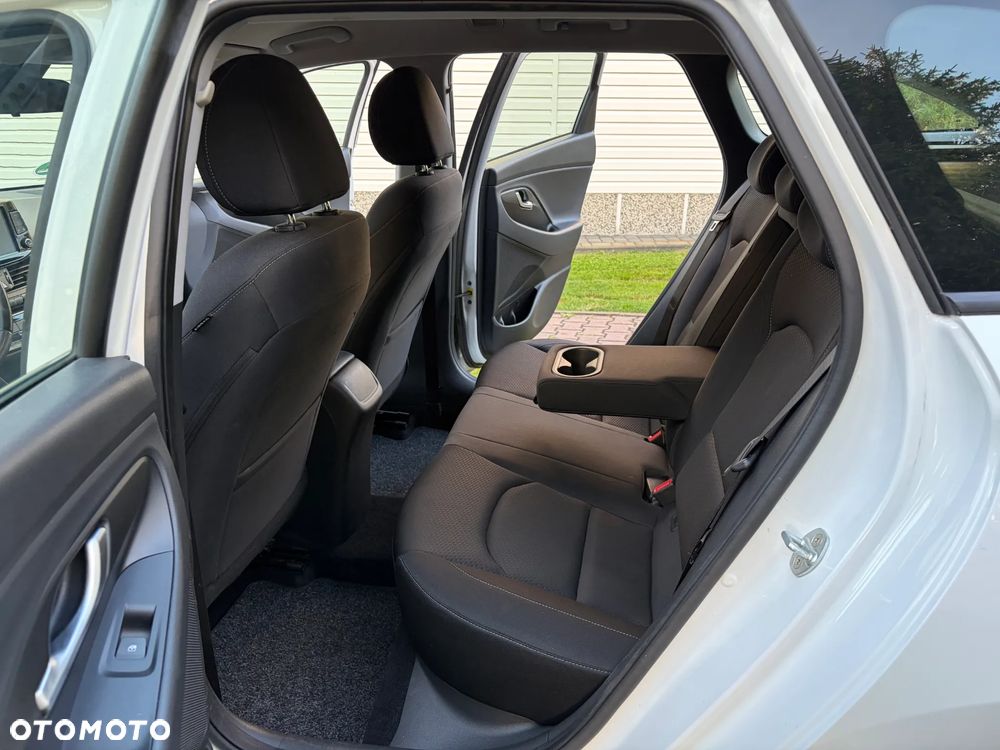 Hyundai i30 blue Kombi 1.4 Classic Navigation - 9