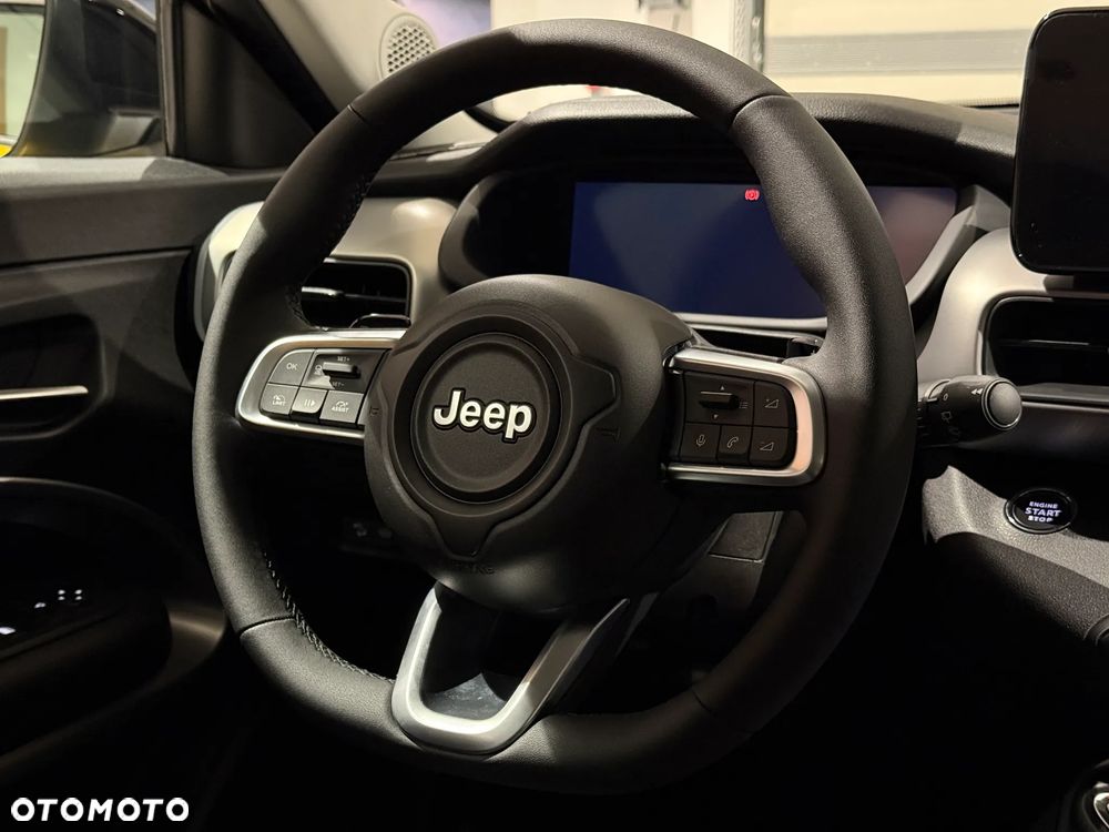 Jeep Avenger 1.2 T3 mHEV Summit FWD eDCT6 - 18