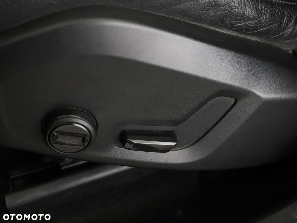 Volvo XC 60 B4 D Geartronic Momentum Pro - 35