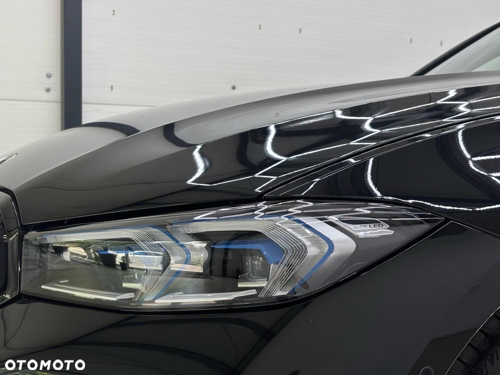 BMW Seria 3 320d M Sport - 10