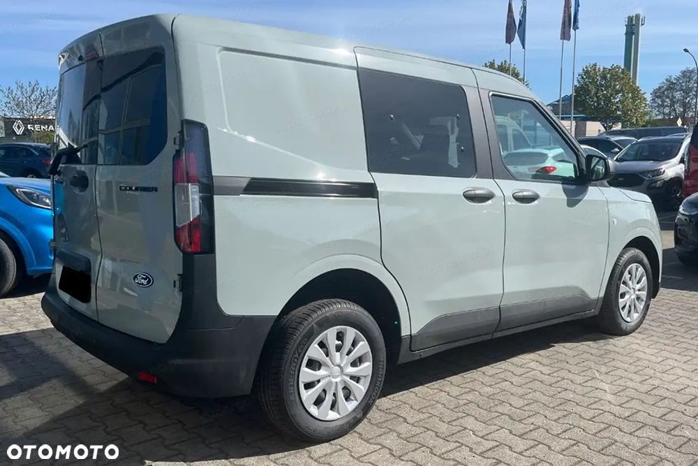 Ford Transit Courier - 6