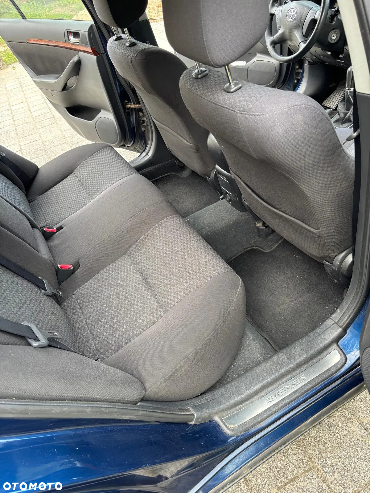 Toyota Avensis - 10